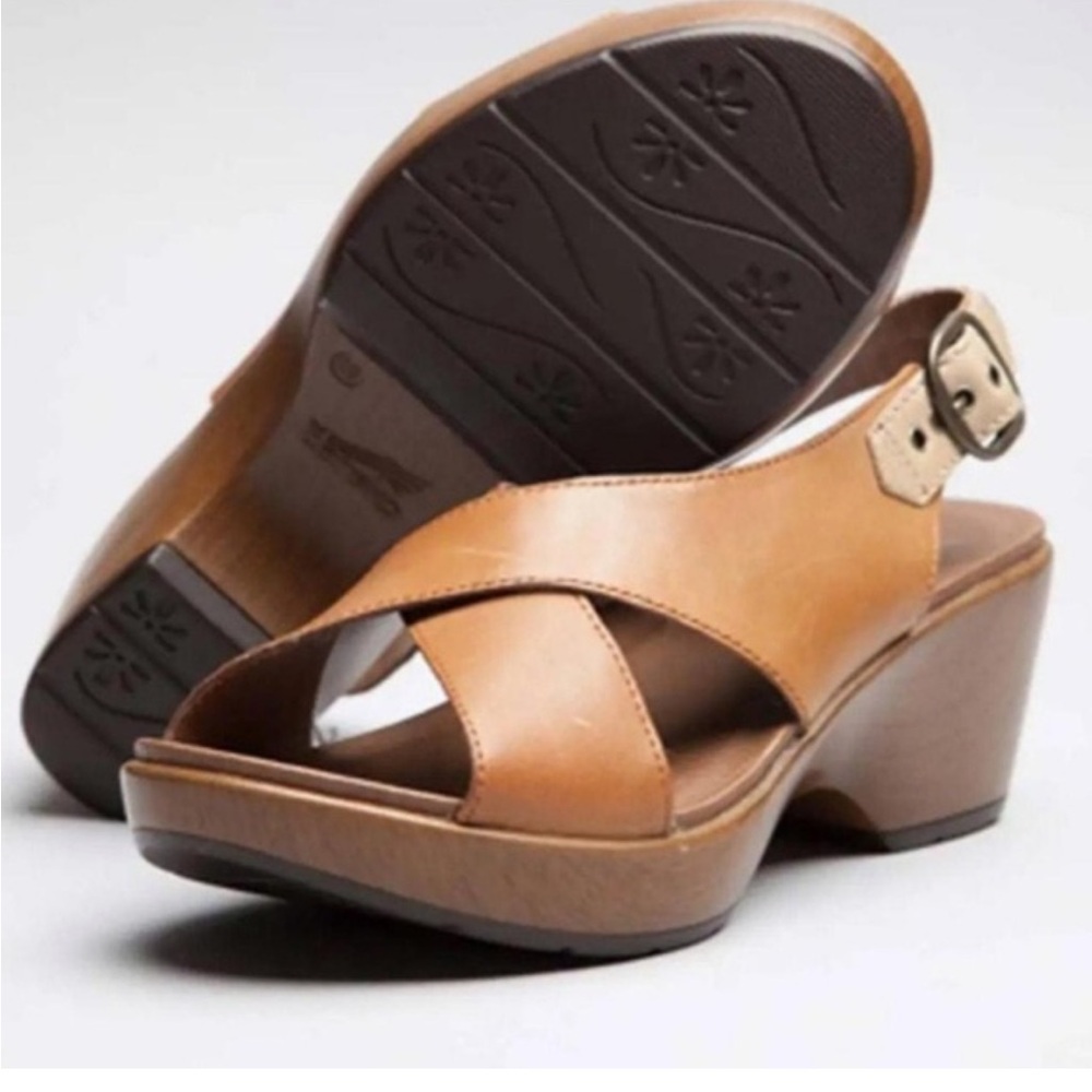 DANSKO Jacinda Tan Leather Sandals Clogs wedges women size 8.5 EU 39